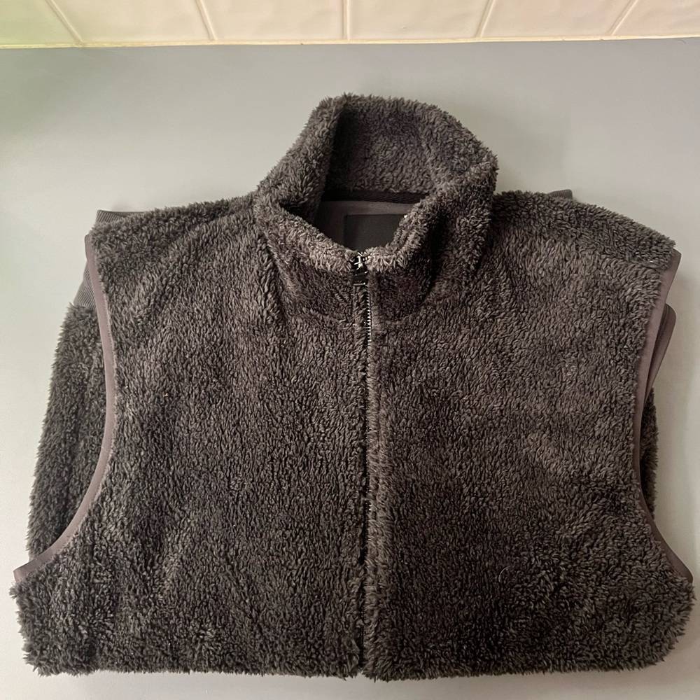 Banana Republic Charcoal Fleece Vest